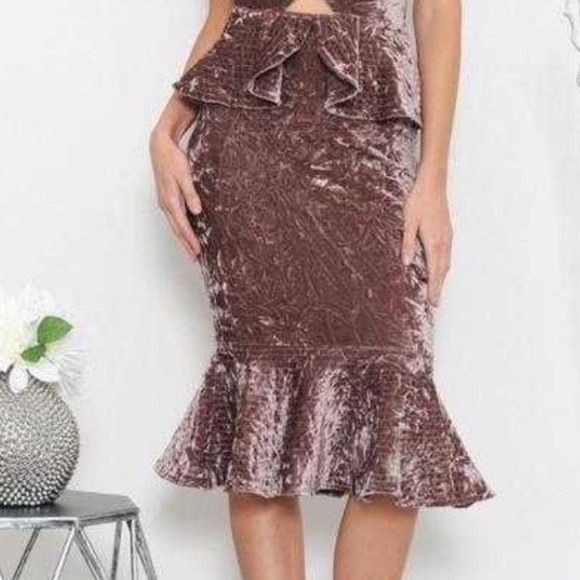 L’ Atiste Lavender Crushed Velvet Off the Shoulder Midi Dress size small summer - Picture 5 of 14